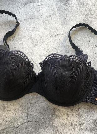 Бюстгальтер