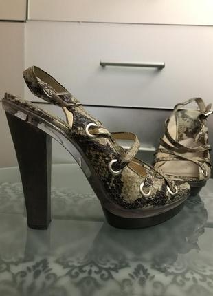 Нові босоніжки. оригінал. michael kors.