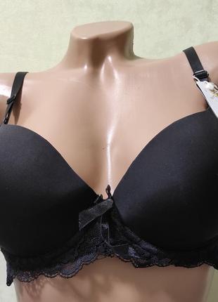 Бюстгальтер на тонком поролоне чашка с черный