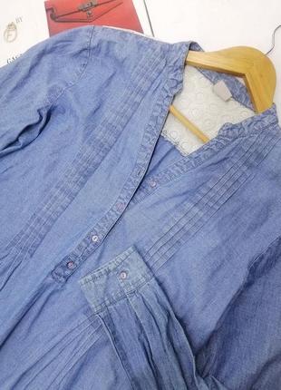 Джинсове плаття туніка з ажурною спиною мереживо шиття блузка з декольте на гудзиках5 фото