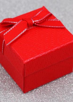 Подарочная коробочка красная елочка для кольца или сережек квадратная р 5см на 4см