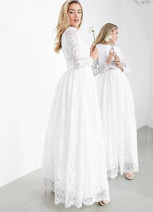 Кружевное свадебное платье макси с укороченным топом и длинными рукавами asos edition9 фото