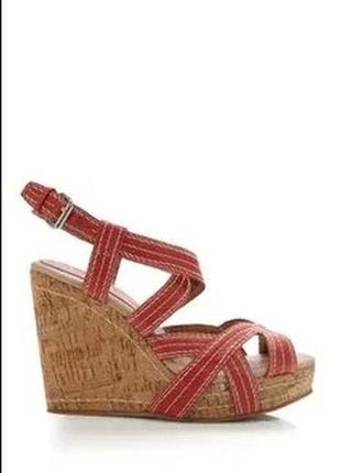 Босоніжки на танкетці 36 розмір нові сша