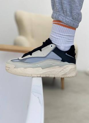 Кросівки жіночі adidas адідас