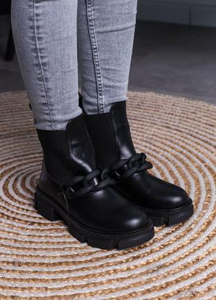 Женские ботинки с цепью кожаные черные весна,осень （из натуральной кожи черного цвета）4 фото