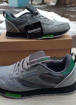 Кроссовки reebok.