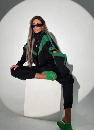 Спортивный костюм женский демисезонный черный зеленый стильный