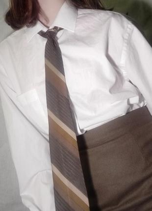 Сорочка, спідниця, краватку