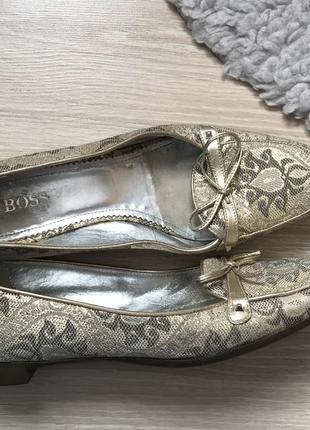 Туфлі на низькому каблуці hugo boss