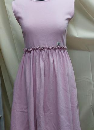 Розовое коттоновое платье