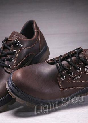 Спортивні шкіряні черевики ecco track waterproof brown2 фото