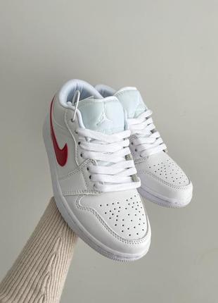 Женские кожаные белые с красным кроссовки nike air jordan low 🆕