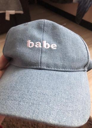 Кепка жіноча