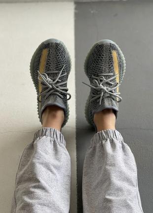 Adidas yeezy boost женские кроссовки адидас изи2 фото