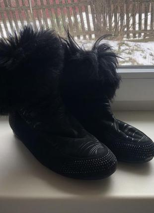 Зимние ботинки, полусапожки из натуральной замши.2 фото
