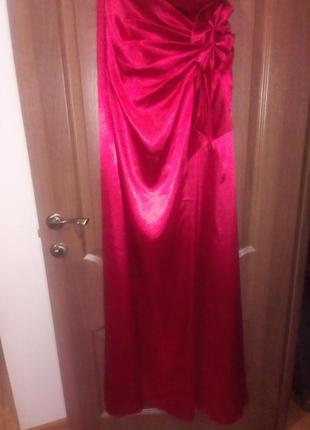 Платье атлас красное  длинное 36/382 фото