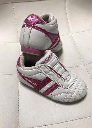 Дитячі кросівки