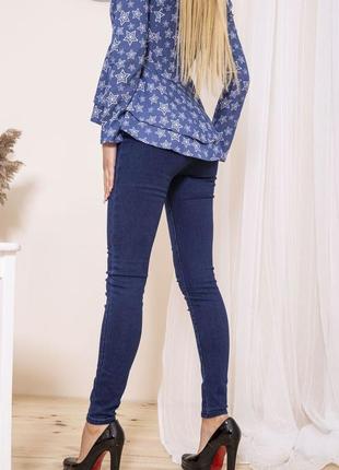Базовые качественные синие женские джинсы скинни зауженные женские джинсы на весну джинсы-скинни однотонные джинсы демисезонные джинсы синего цвета3 фото