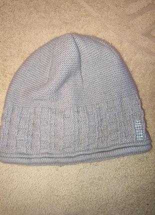 Жіноча шапка