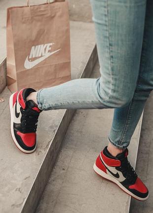 Кросівки жіночі найк supreme nike air jordan retro