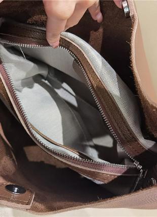 Женская кожаная бежевая сумка тоут (мешок)6 фото