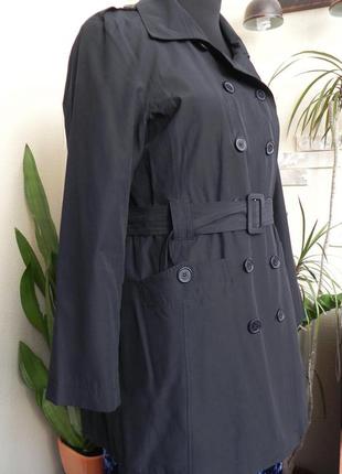 Двобортний чорний плащик з кольоровою натуральною підкладкою