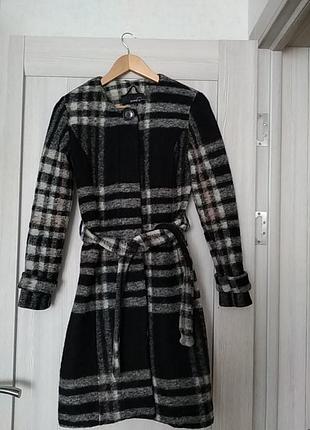 Теплое шкрстяное пальто mango в стиле chanel