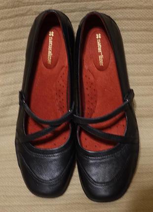 Комфортні чорні шкіряні туфлі в мокасинном стилі naturalizer сша 41 р. ( 26,5 див.)4 фото