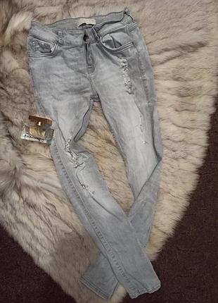 Джинсы zara