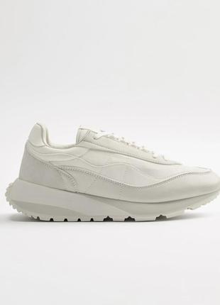 Кроссовки zara