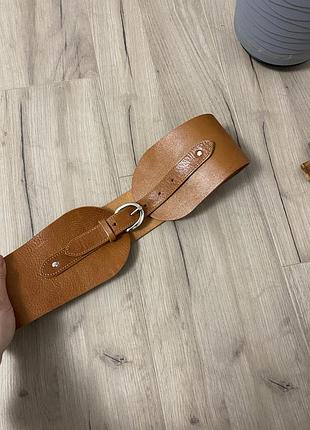 Коричневий ремінь,ремінь