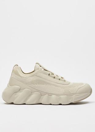 Кроссовки zara