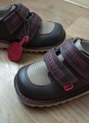 Чобітки шкіряні черевики черевички 27-28 р. kickers