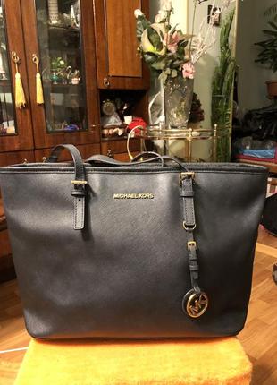 Женская брендовые сумочка michael kors.