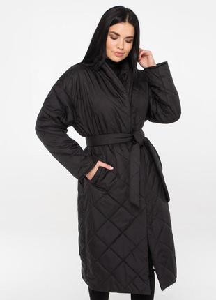 Черное стеганое пальто демисезон из плащевки без капюшона с поясом на весну-осень размер 42-545 фото