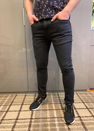 Чоловічі джинси next