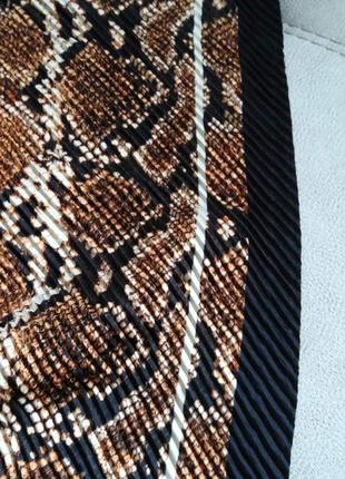 Шикарный платок змеиный принт5 фото