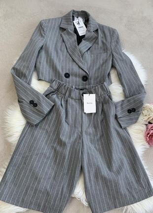 Костюм
