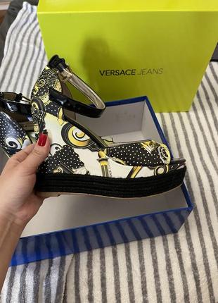 Босоножки versace jeans