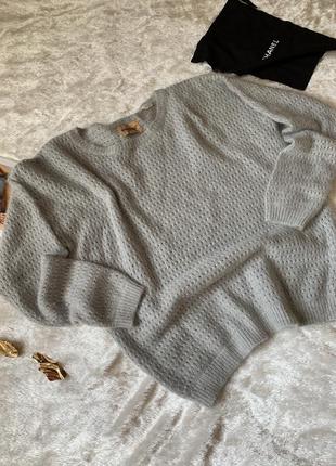 Мягусенький светр з вовни кролика