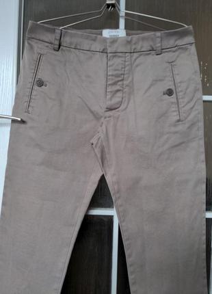 Необычные штаны от именитого бренда.2 фото