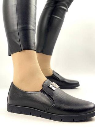 Женские туфли из натуральной кожи на ровно подошве без каблука4 фото