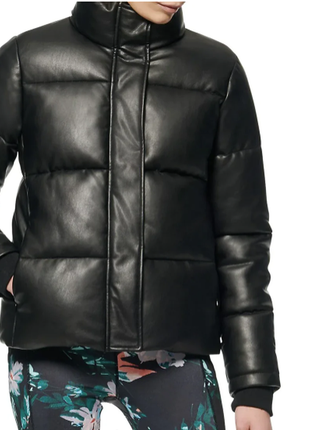 Женская куртка-пуховик из экокожи marc new york performance faux leather puffer jacket оригинал2 фото