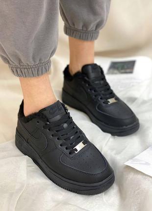 Зимові кросівки nike air force 1 black