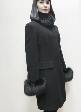 Пальто жіноче класичне чорне вовняне зі знімним хутром песця