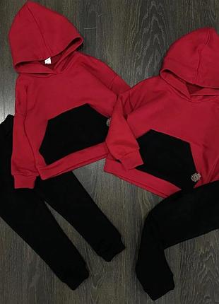 Костюм є кольори