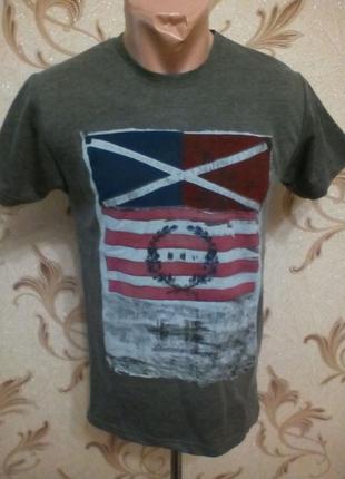 Стильна футболка прапор .розмір л ,хл ..котон