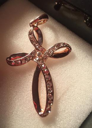 Крестик от тюсо