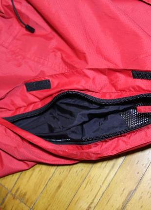 В наличии штормовка на мембране от vaude