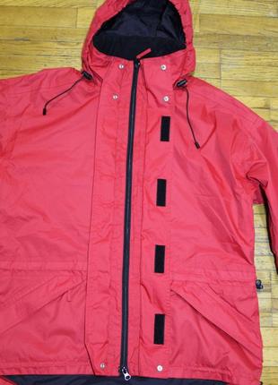 В наличии штормовка на мембране от vaude